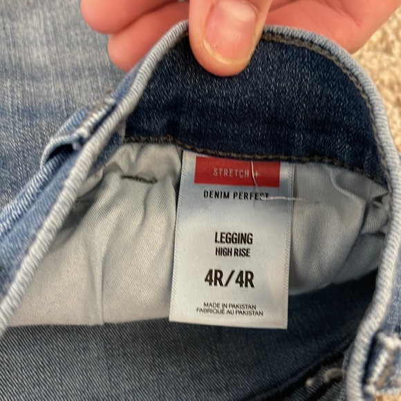 Women’s Express Stretch + High Rise - Picture 3 of 4